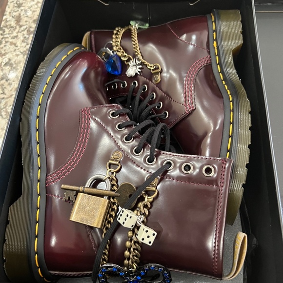 Dr. Marten x Marc Jacobs - Picture 1 of 7